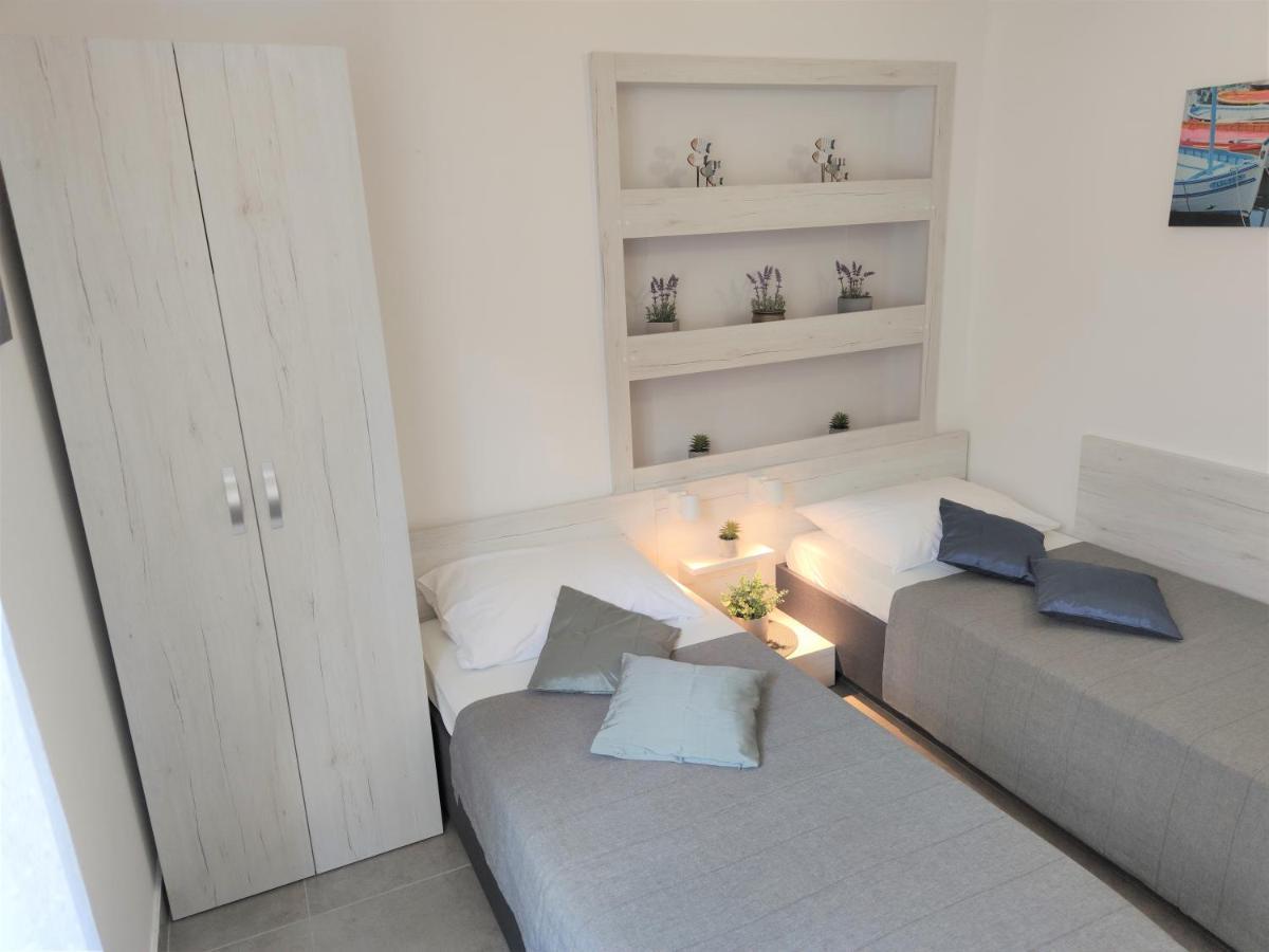Apartments Rak Вис Экстерьер фото