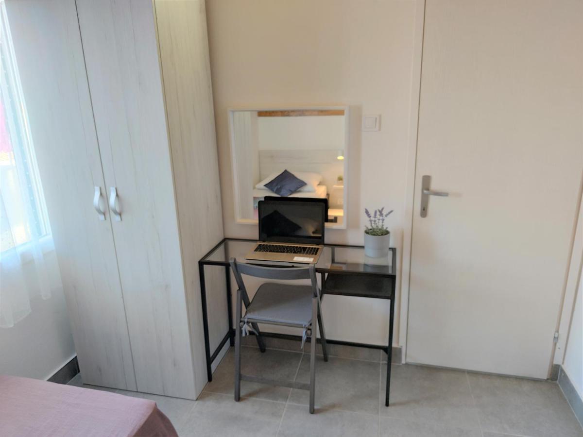 Apartments Rak Вис Экстерьер фото