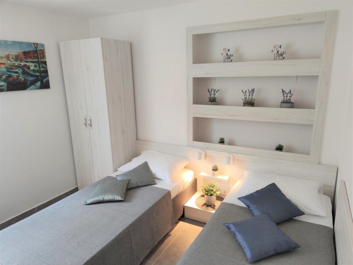 Apartments Rak Вис Экстерьер фото