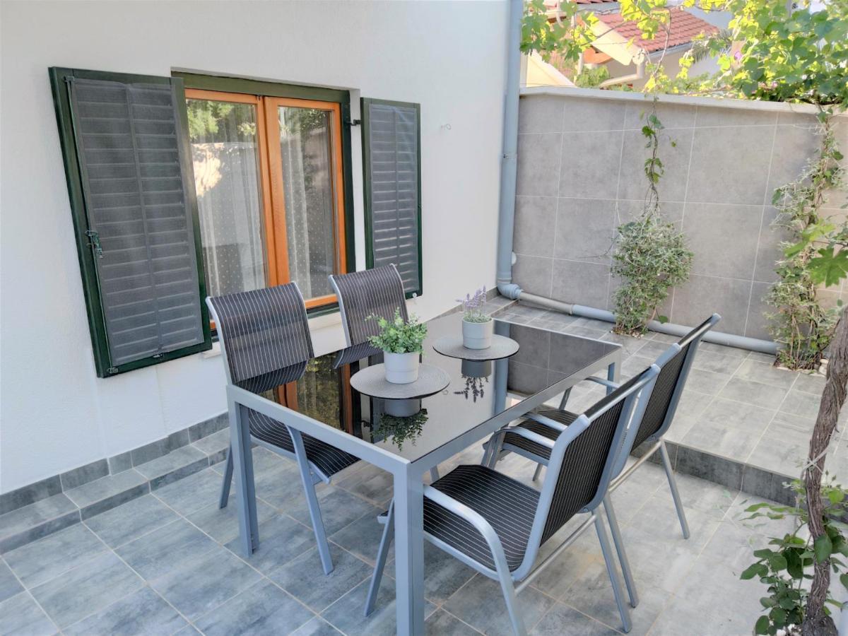 Apartments Rak Вис Экстерьер фото
