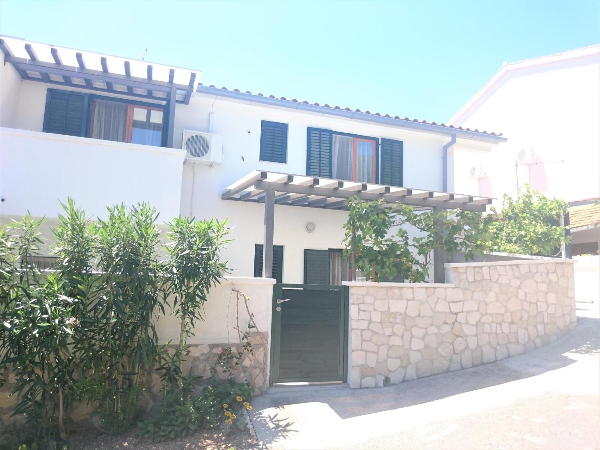 Apartments Rak Вис Номер фото