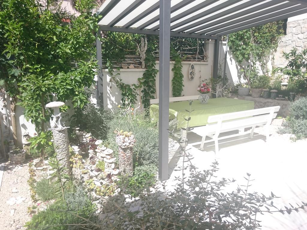 Apartments Rak Вис Экстерьер фото