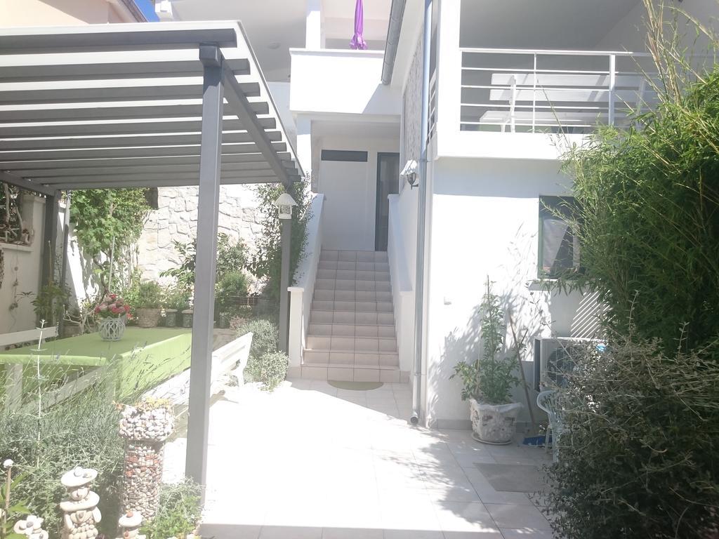 Apartments Rak Вис Экстерьер фото